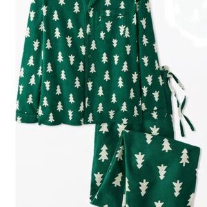 Hanna Andersson Green and White Tree Flannel Pajama Set